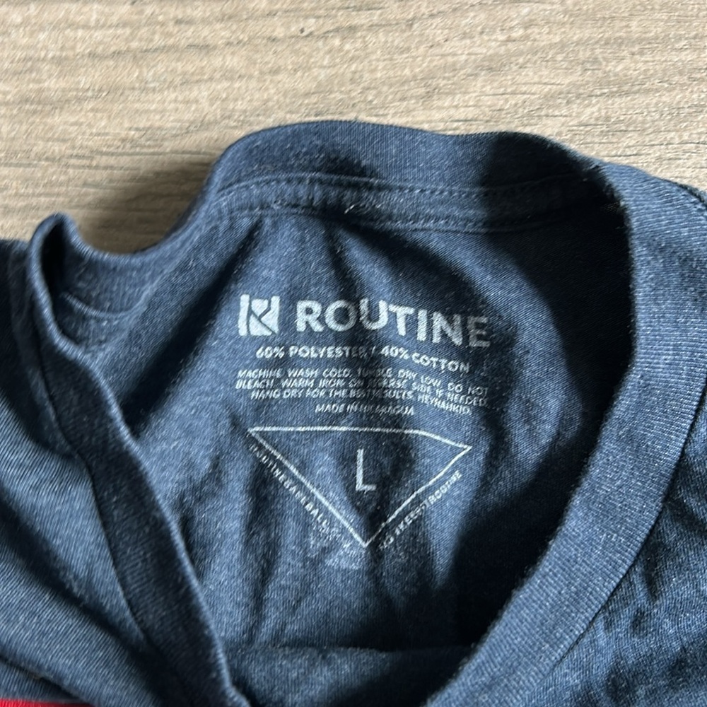 Routine baseball tshirt - Picture 3 of 5